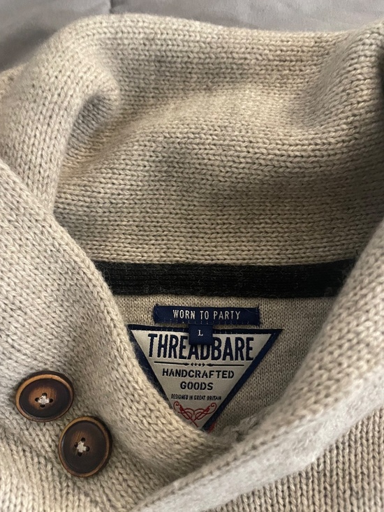 Threadbare sweater - Picture 2 of 4
